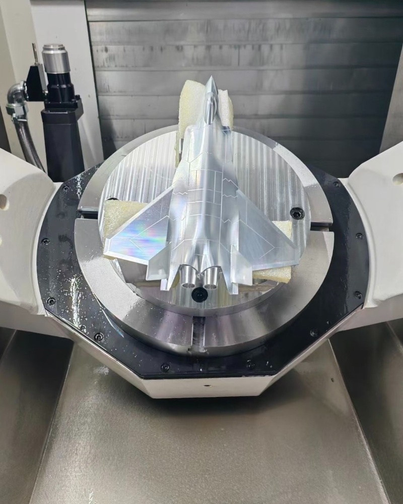 Metal parts made by cnc machining center